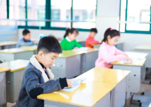 Crianças são doutrinadas nas escolas para denunciar pais cristãos na Coreia do Norte