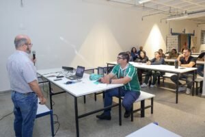 Curso gratuito de síndico no Itapoã Parque busca fortalecer protagonismo dos moradores