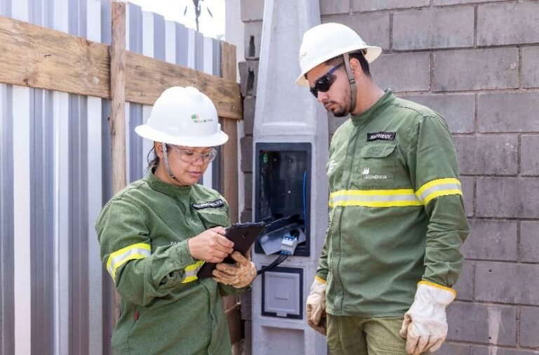 Distribuidora de energia vai contratar 60 eletricistas para atuação no DF