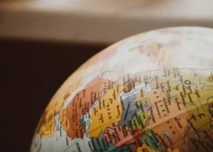 Cristianismo global enfrentará grandes desafios em 2026, apesar dos sinais de crescimento, revela novo estudo