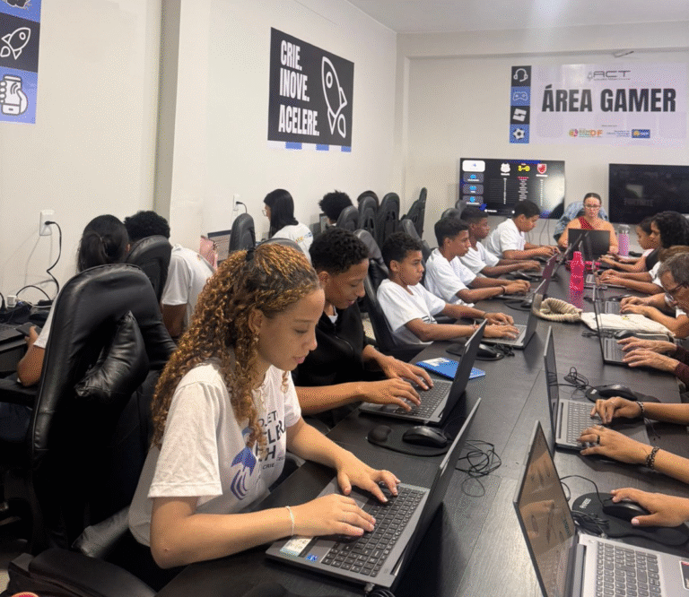 Projeto Acelera Tech forma alunos em Santa Maria 