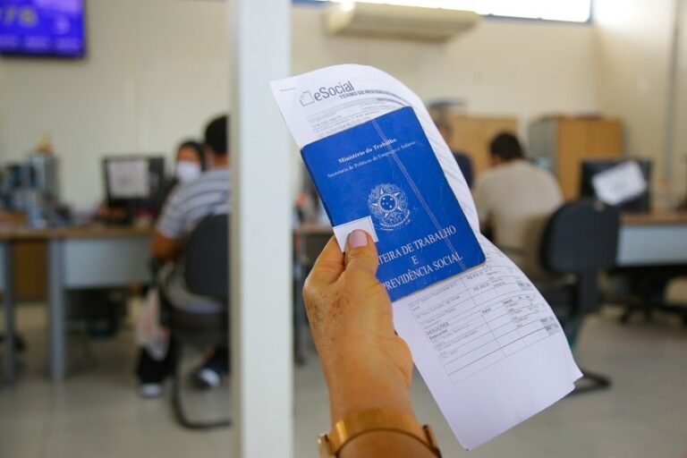 Agências do trabalhador oferecem 1.420 vagas nesta quinta-feira (13)