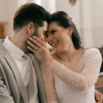 Estudo aponta que casais que frequentam a igreja são mais felizes